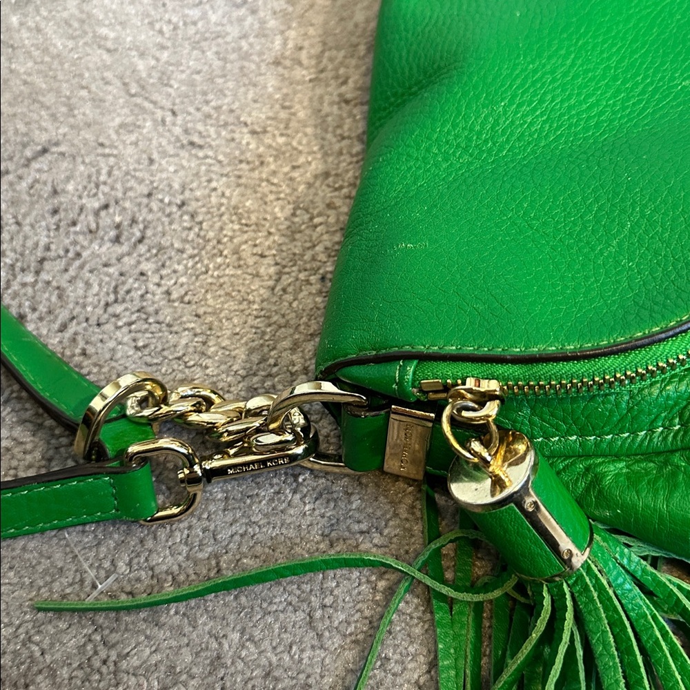 Michael Kors Bedford Tassel Green Genuine Leather Crossbody Bag - Picture 3 of 10